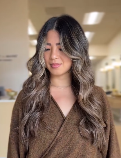 Signs you need a lived-in color refresh at a Bay Area hair salon